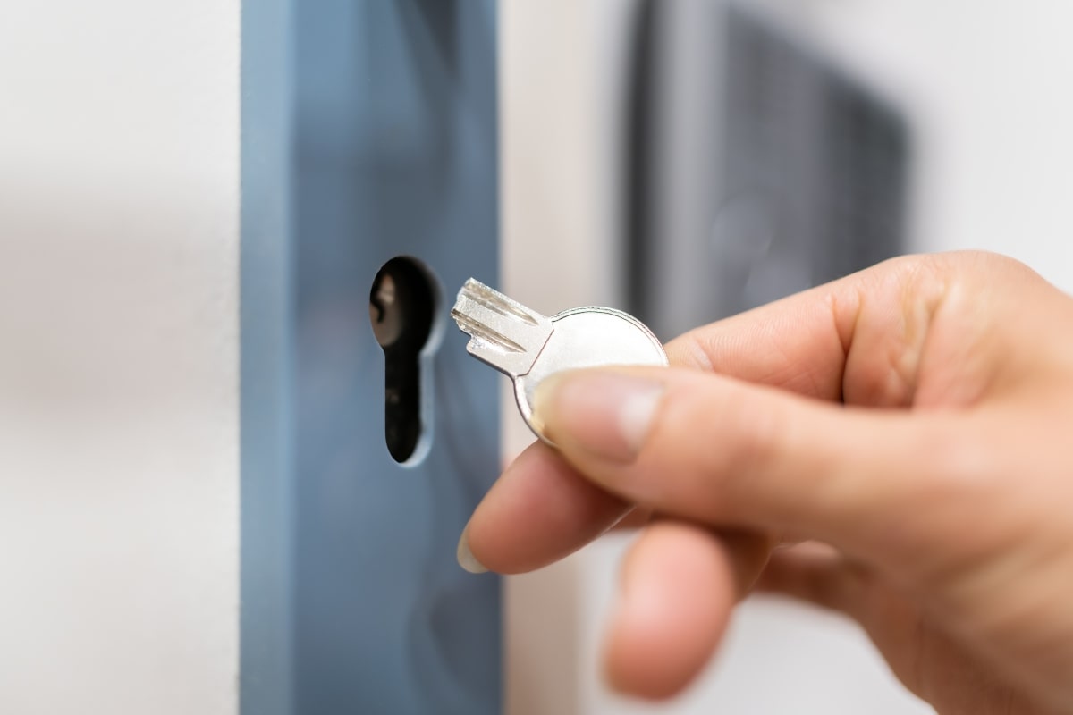 7 Entrance Door Lock Problems and How To Fix Them Quickly