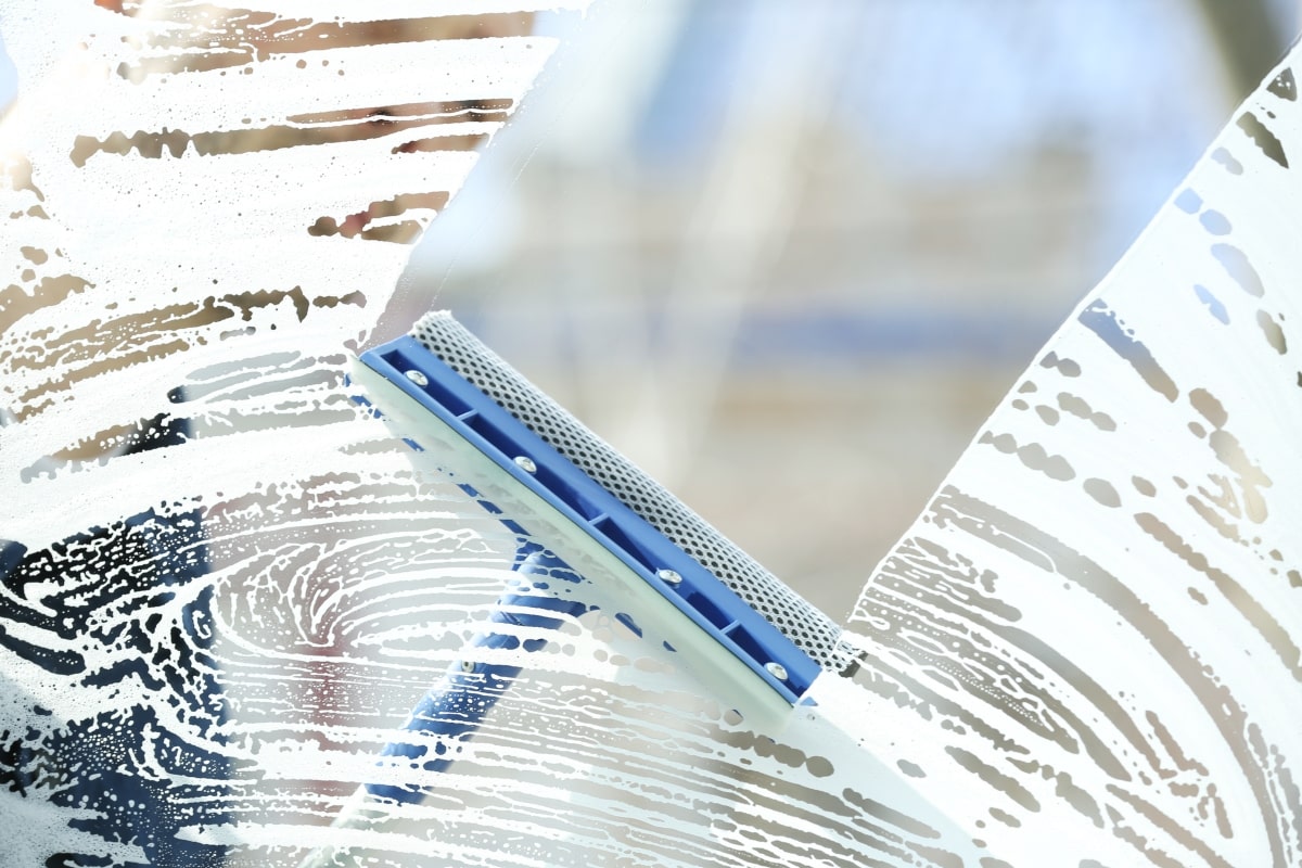 How to Clean Windows With Security Screens A StepByStep Guide