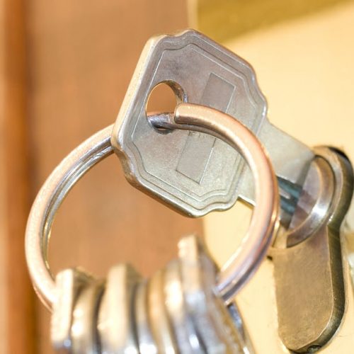 Keyed locks in door vs electronic keyless locks.