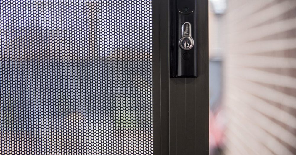 5 Effective Ways to Burglar-Proof Your Front Door 3 Amplimesh security screens are made to prevent burglars from entering your home.